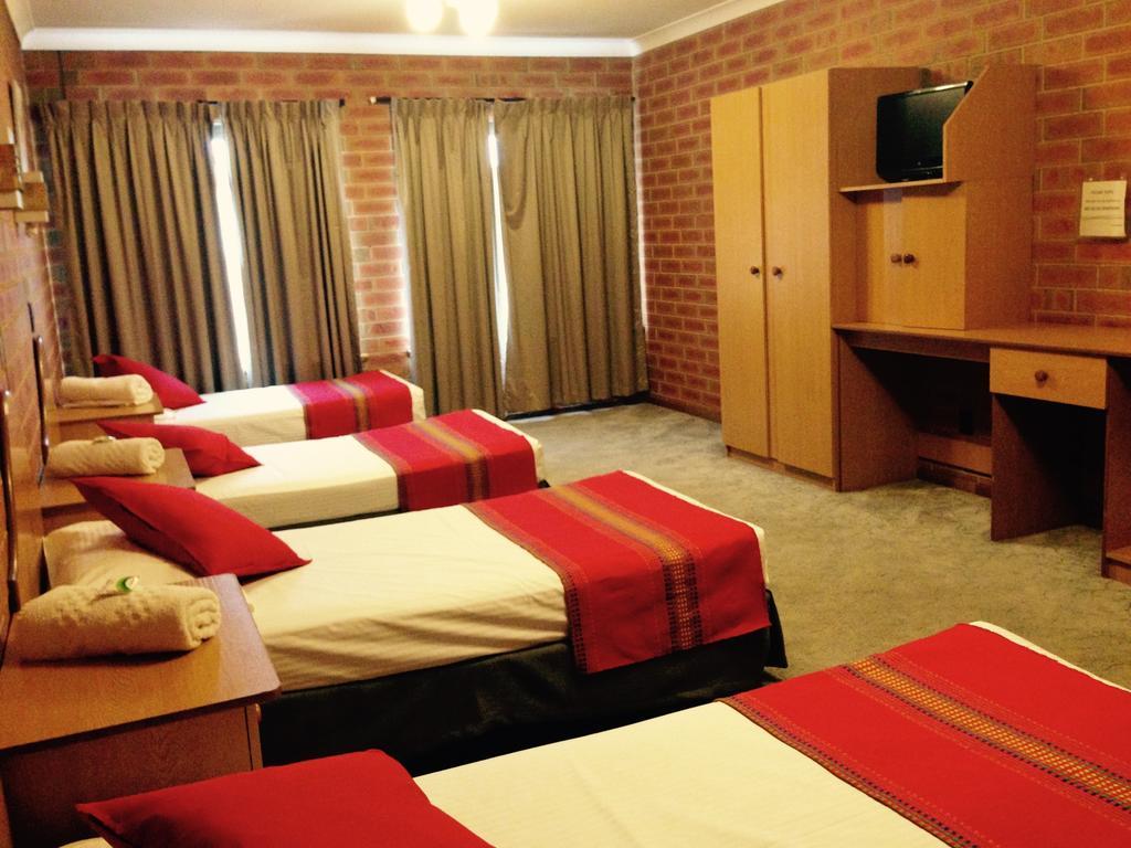 Pooraka Motor Inn Номер фото