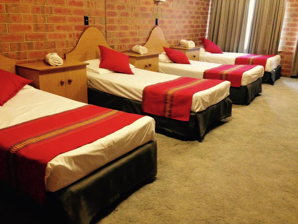 Pooraka Motor Inn Номер фото