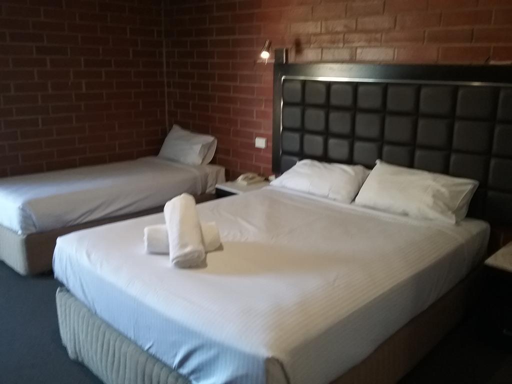 Pooraka Motor Inn Экстерьер фото