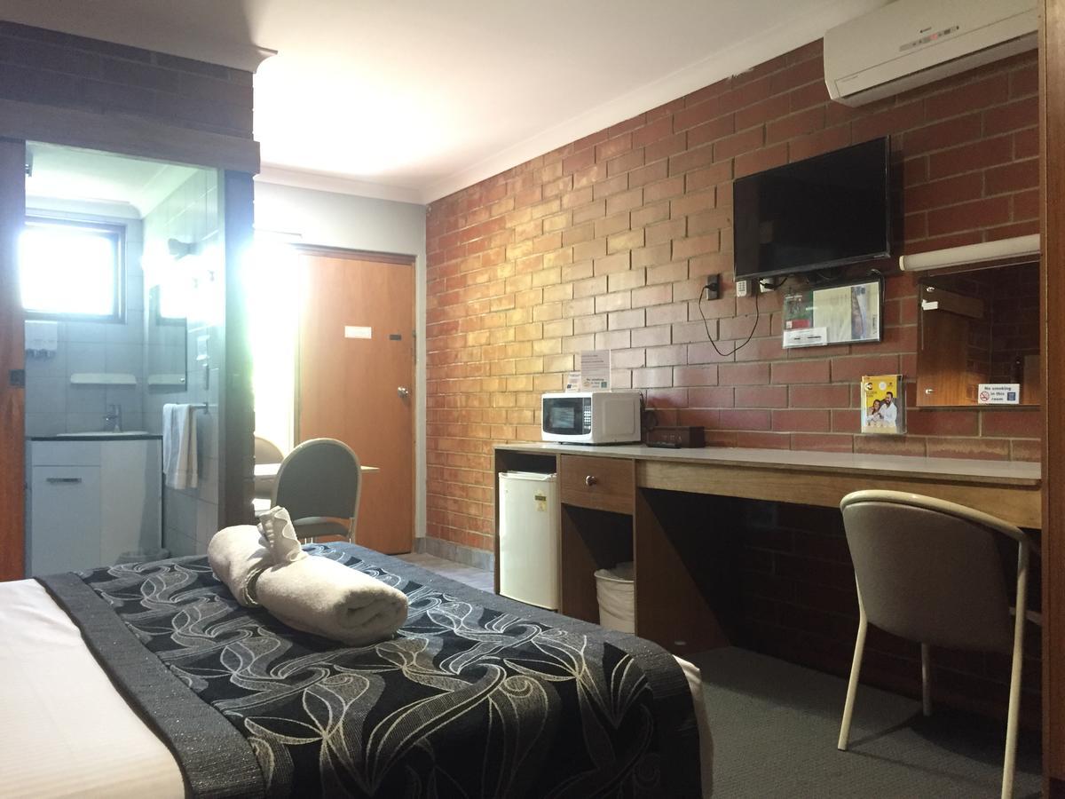 Pooraka Motor Inn Экстерьер фото